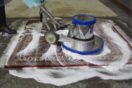 Χαλί που πλένεται με ειδικό επιδαπέδιο μηχάνημα